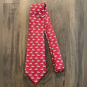 Vineyard Vines Dog and Bone Tie